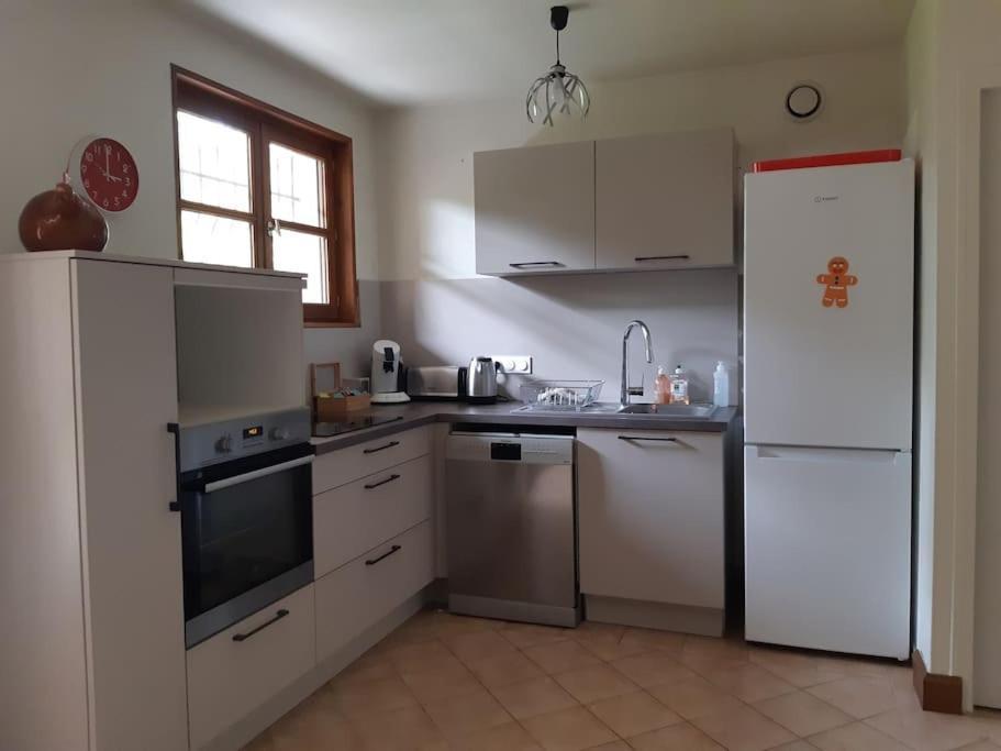 A mi-chemin Apartman L'abergement-de-Cuisery Kültér fotó